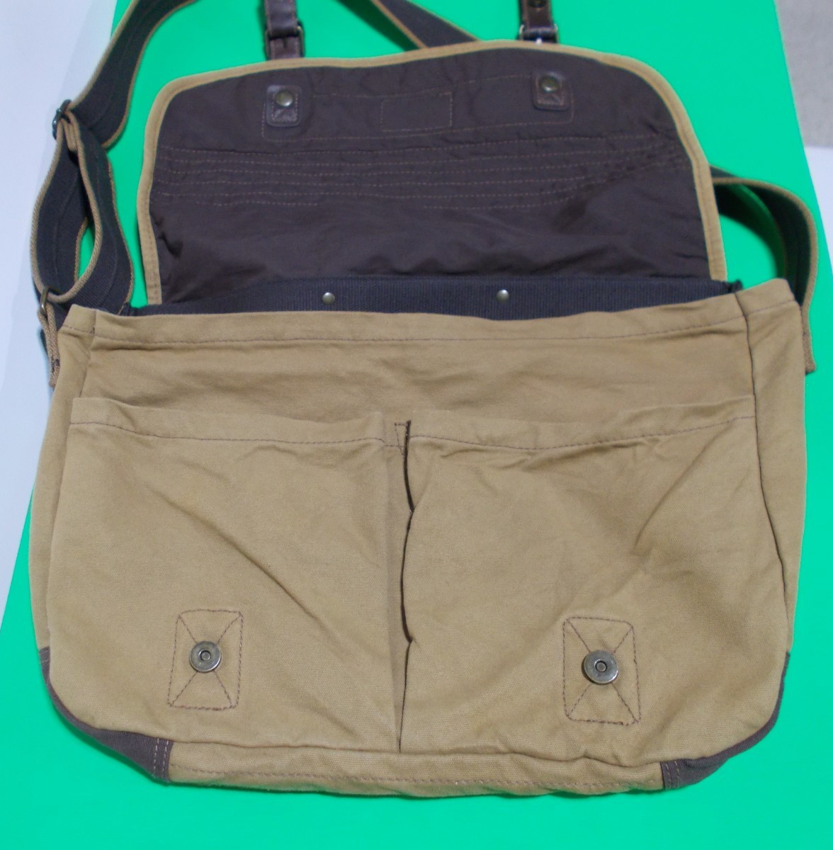 American Eagle Outfitters Finest Quality Khaki Canvas Messenger Bag NWOT