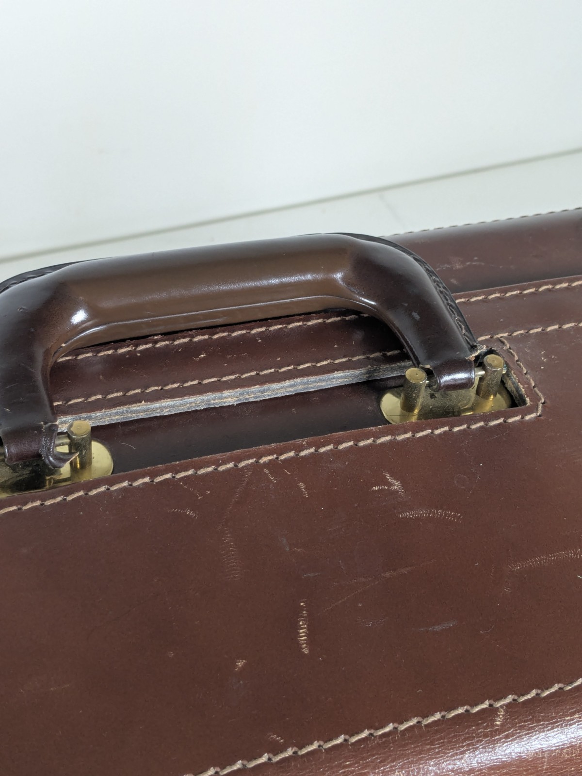 Vintage Leather Hard Shell Attaché Doctor Lawyer Pilot Briefcase Made in USA