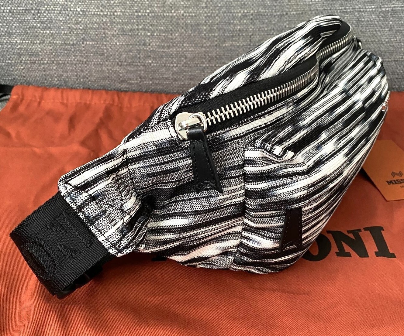 MISSONI ‘Space-Dyed Crochet-Knit Belt Bag’ Men’s Waist Bum Cross Pack b/w *NWT*