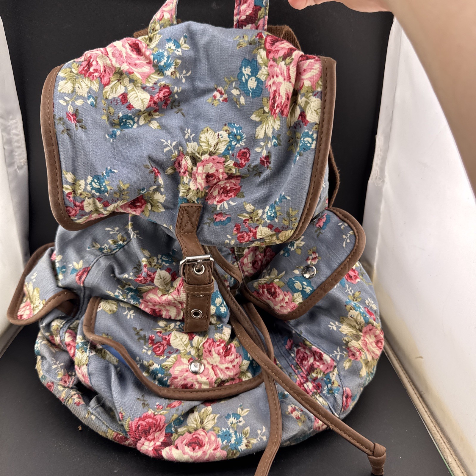 Colorful Island Print Backpack with Faux Leather Trim School Book Bag – NWT
