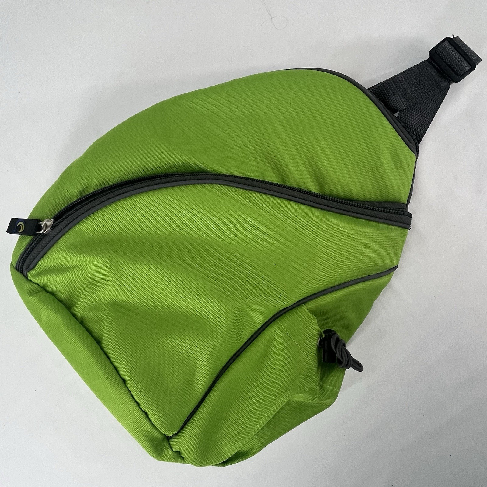 LIME GREEN INSULATED SLING PACK BAG SMALL 10X13X3 Hiking Gear Park Picnic