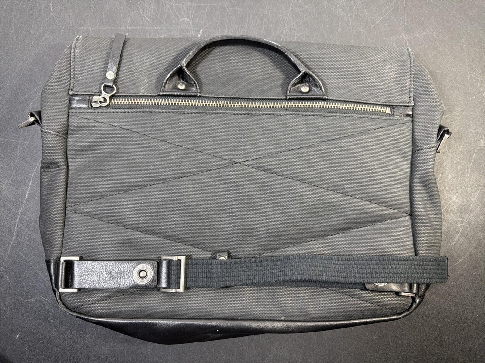 TIMBUK2 Distilled Proof Messenger Bag Medium Leather Canvas Black [No Strap]