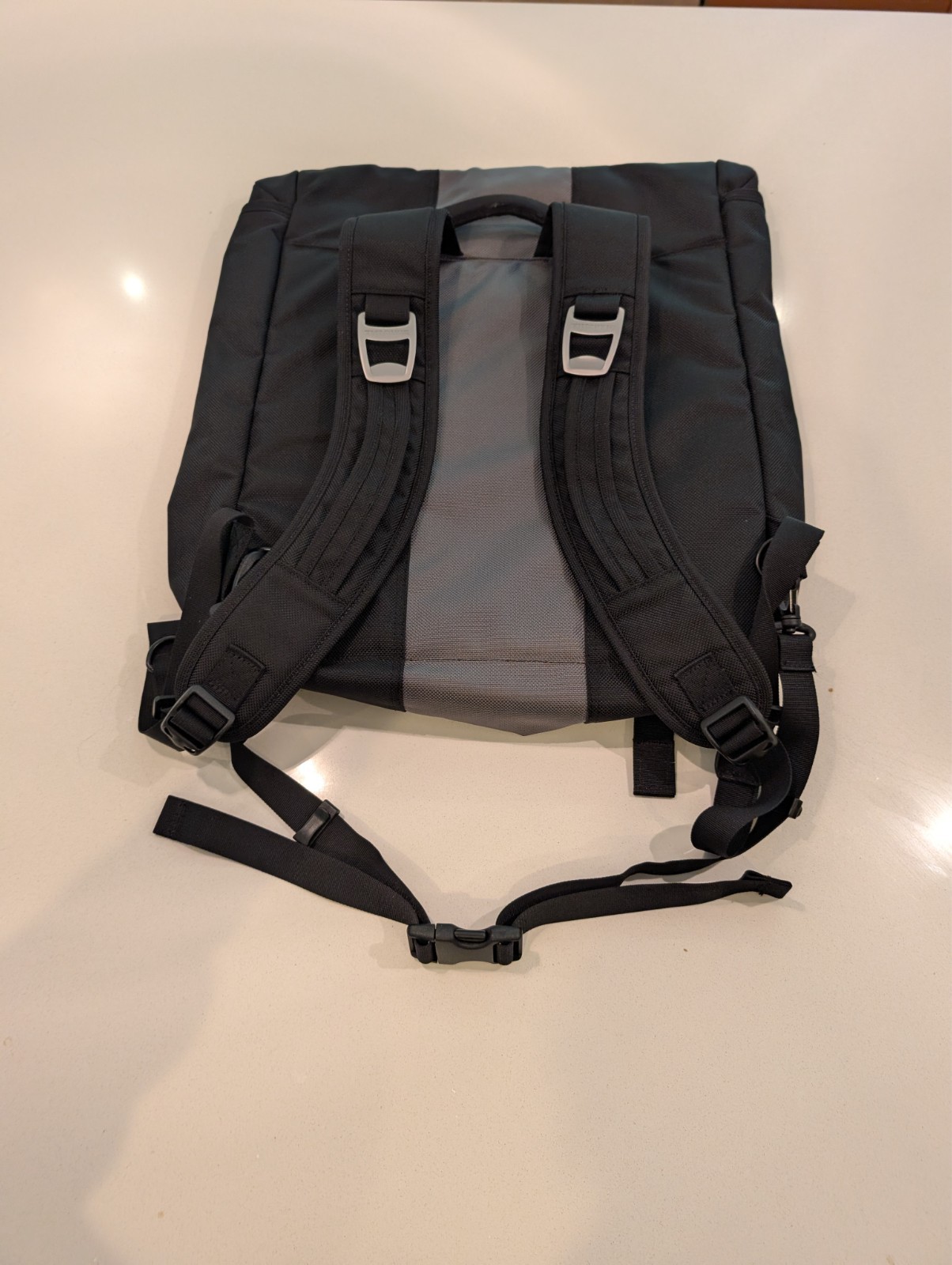 Timbuk2 Messenger Bag Backpack, Black and Gray