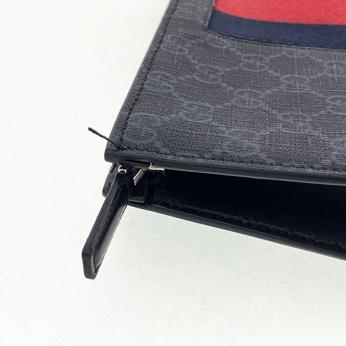 Gucci GG Supreme clutch bag 475316 black used