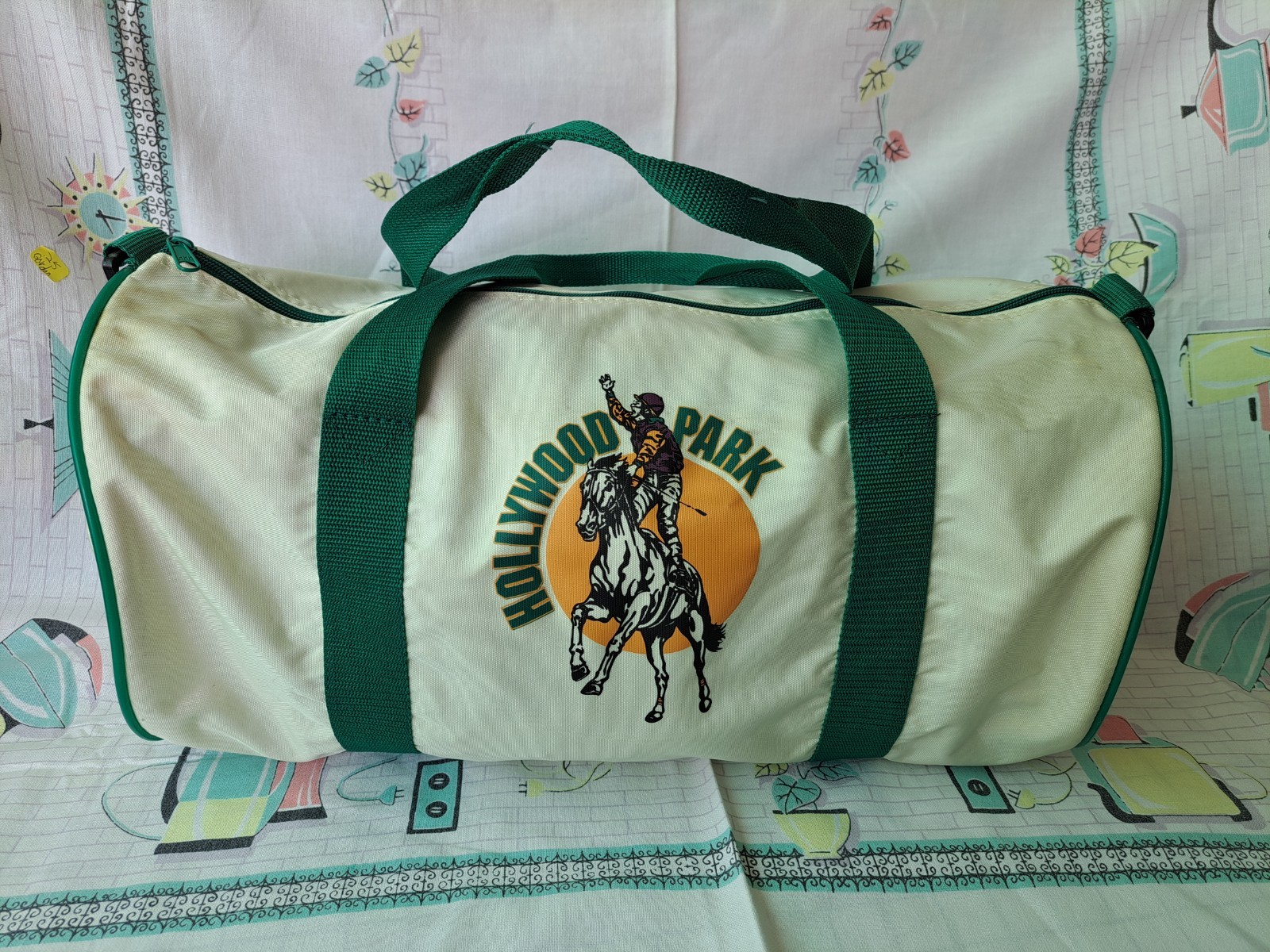 Vintage Hollywood Park Horse Racing 18″ Duffle Bag BIN21