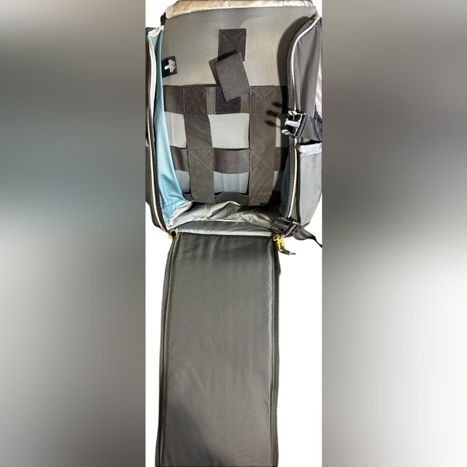 Brooklyn Industries Travel Backpack Carry On Hiking Laptop Gear Built-in hood
