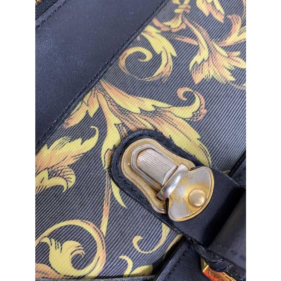 Gianni Versace Floral Pattern