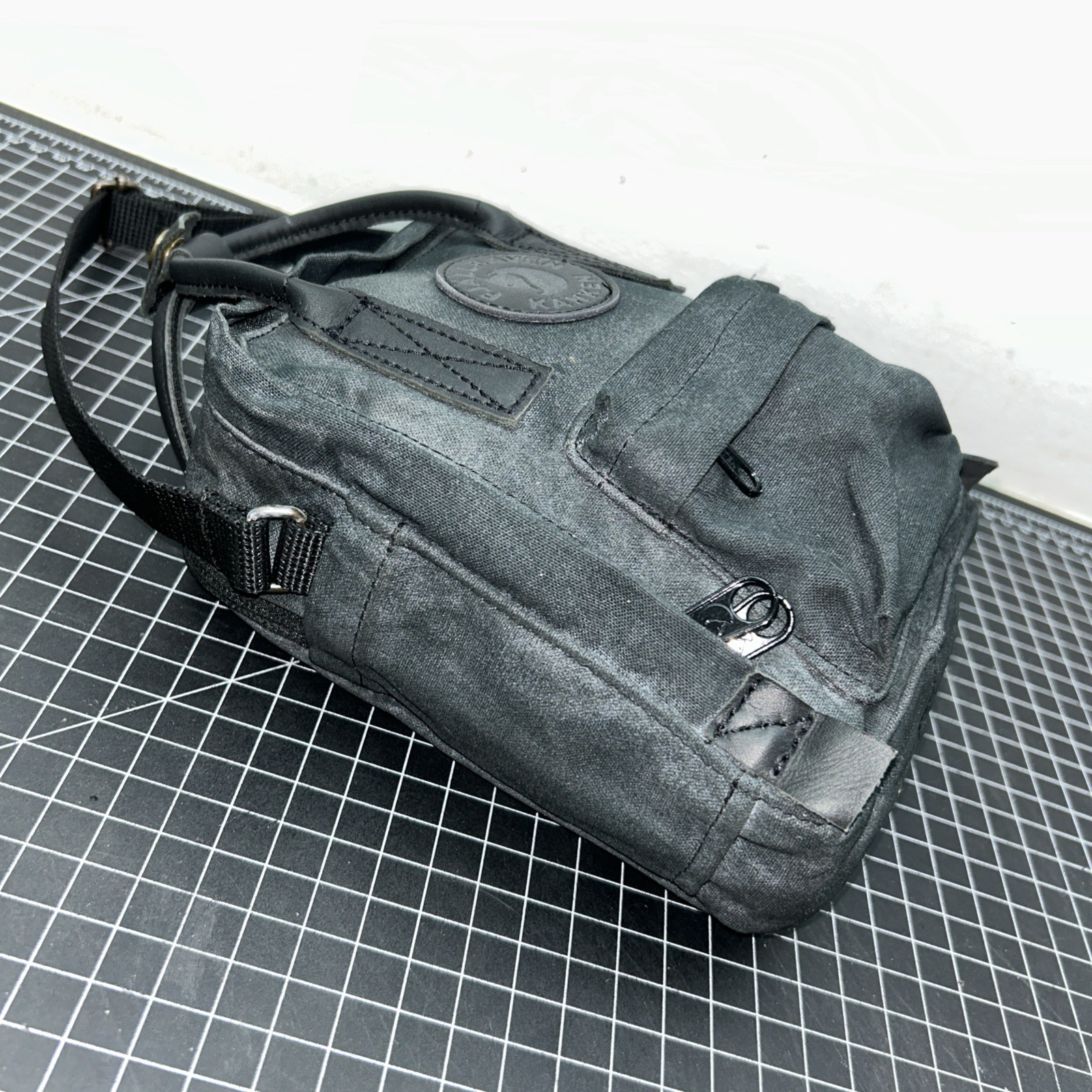 Fjällräven Kånken Mini Backpack Black 7”x8”x3”