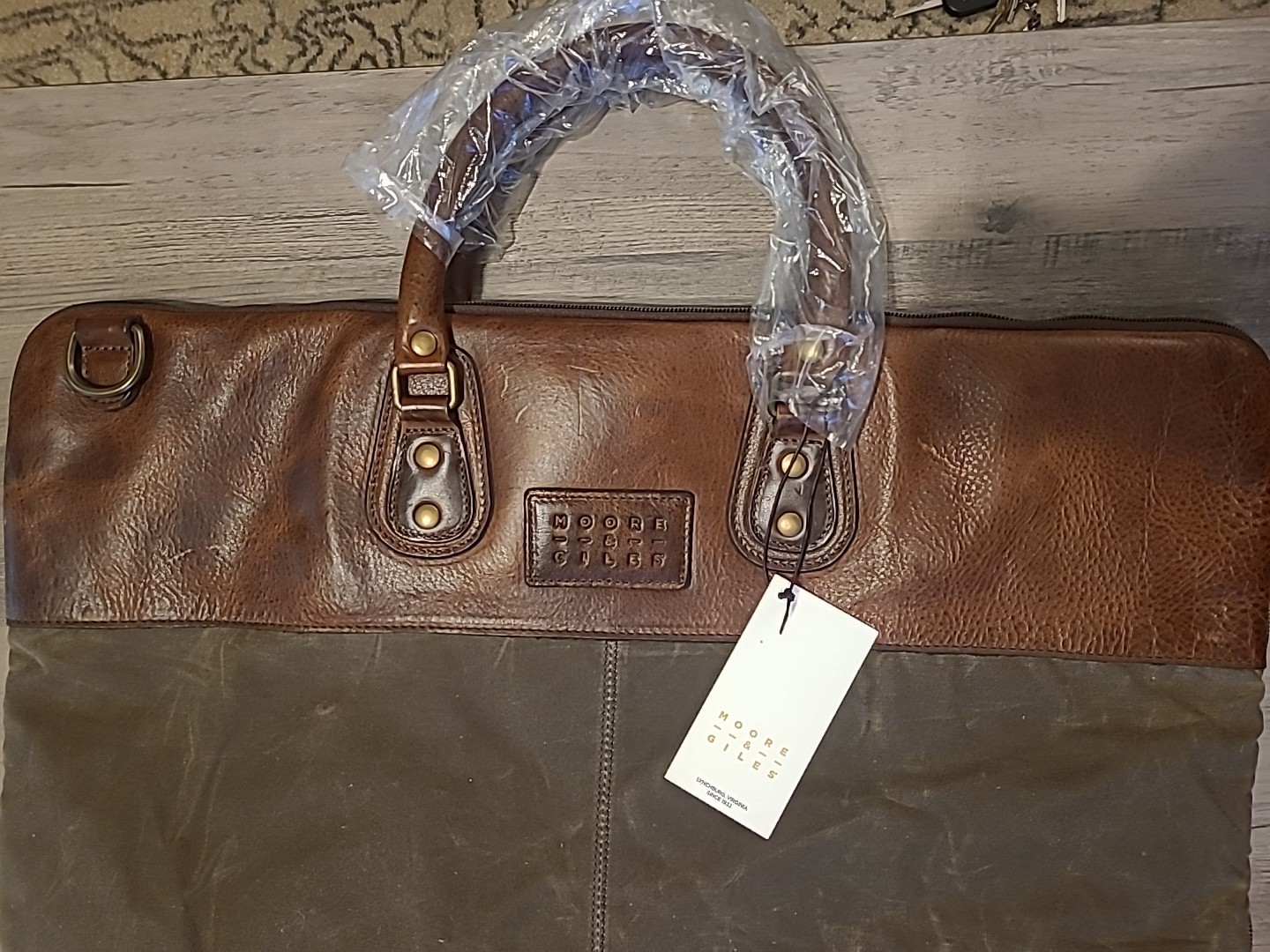 Moore & Giles Gravely Garment Bag Olive & Titan Milled Brown