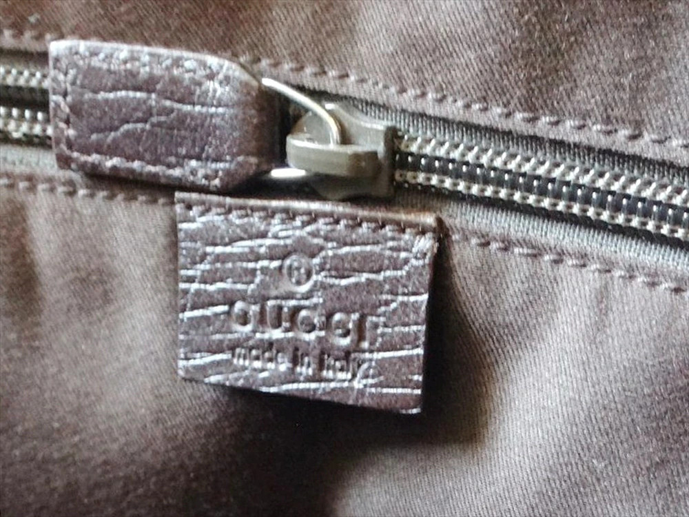 Gucci Business Bag Leather Signature Lock Black Present Document Computer PC