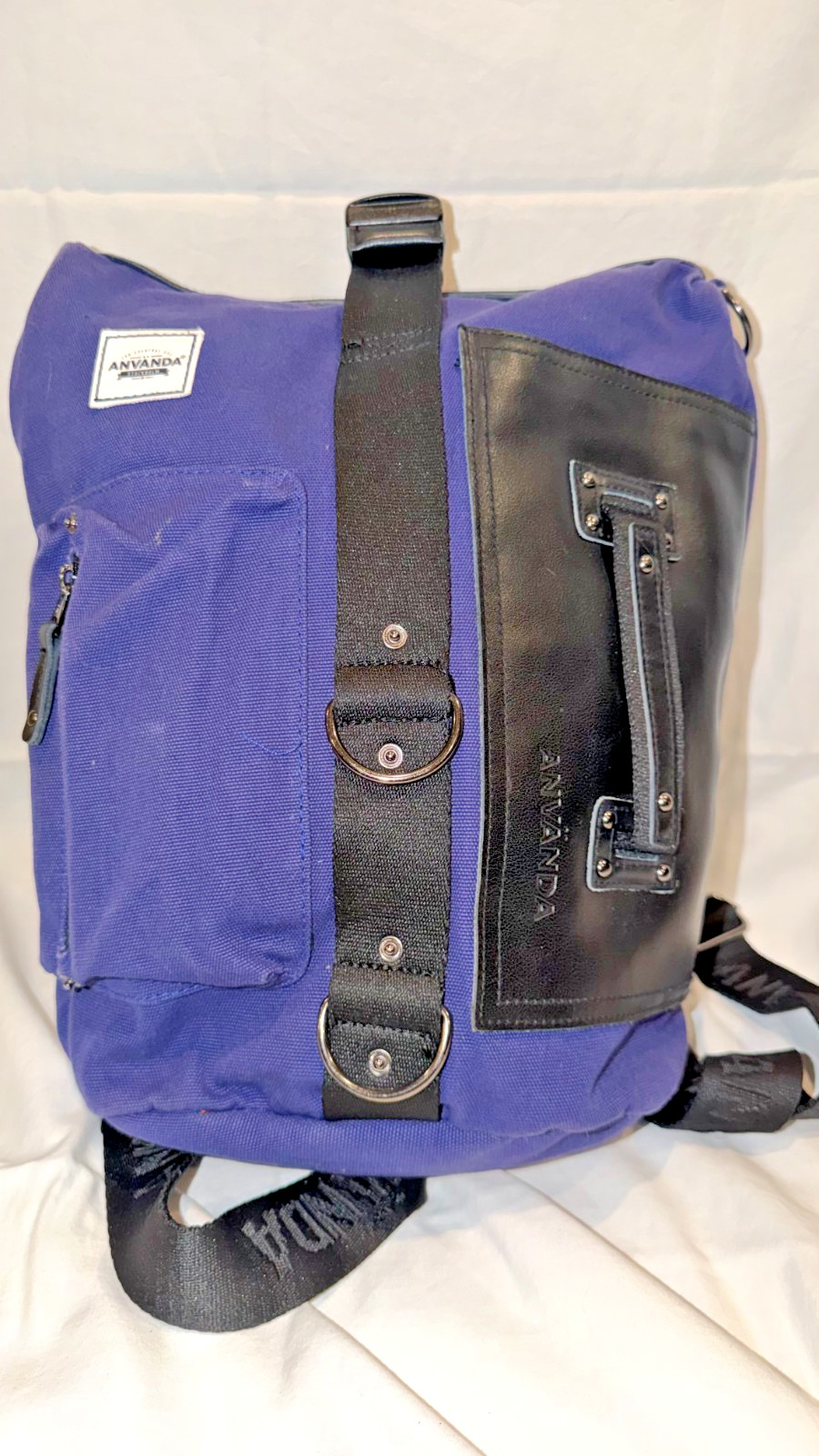 Använda “A Great F*cking Bag” Backpack / Messenger Convertible w/ Rain Cover