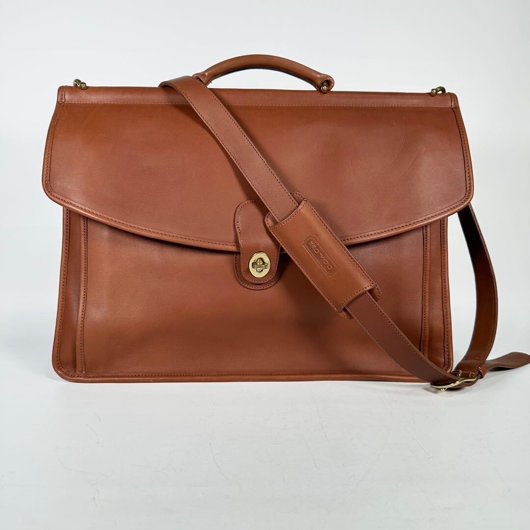 COACH 5226 Leather Briefcase Messenger Bag Flap Turn Lock Brown Auth From JAPAN