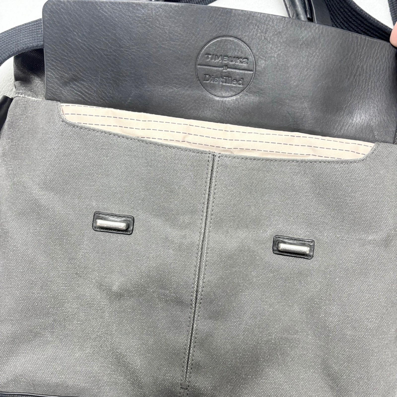 Timbuk2 Distilled Waxed Canvas & Leather Messenger Crossbody Grunge Minimalist