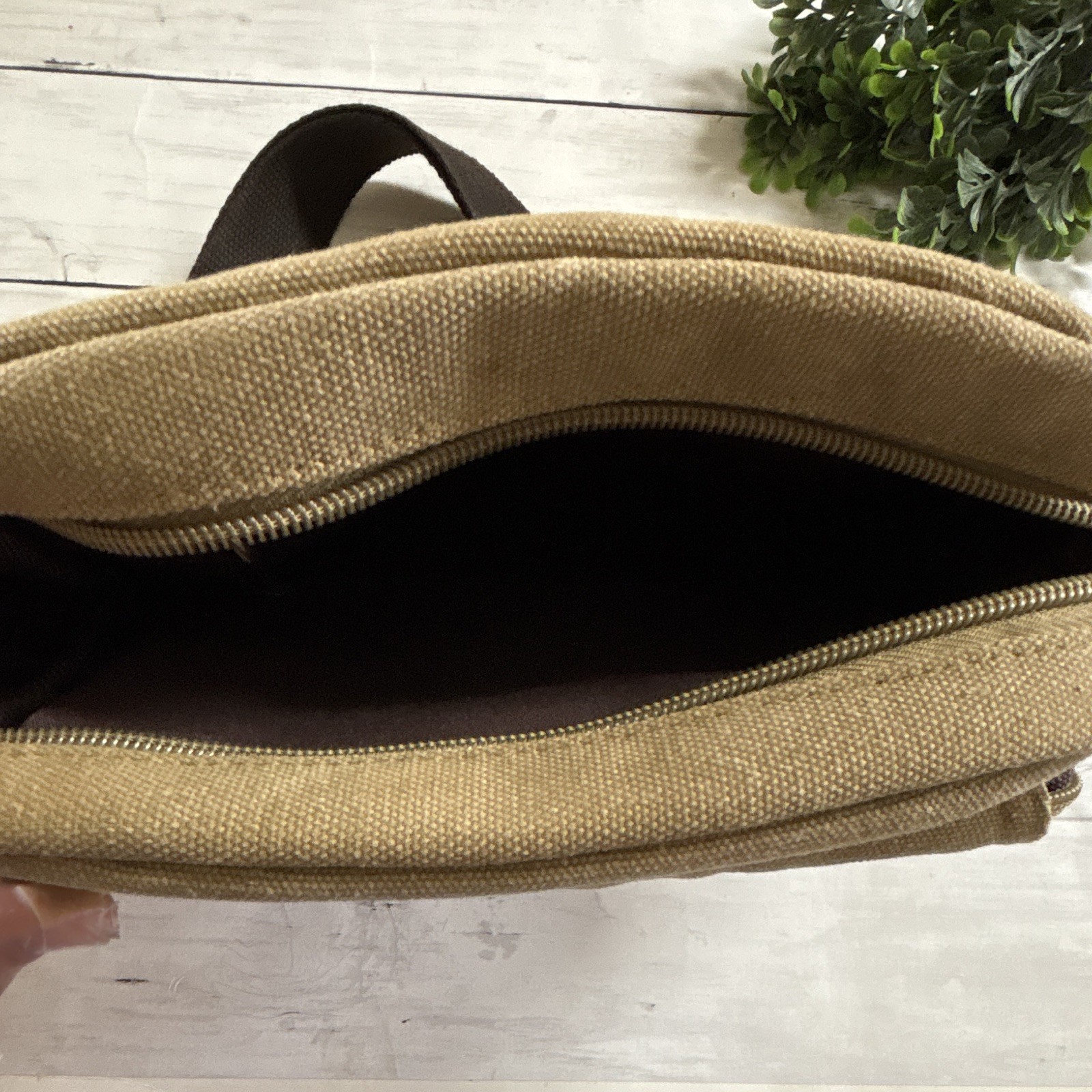 YINGXIONG Beige/Brown Solid Crossbody Bag Zip Snap Closure Adjustable Strap