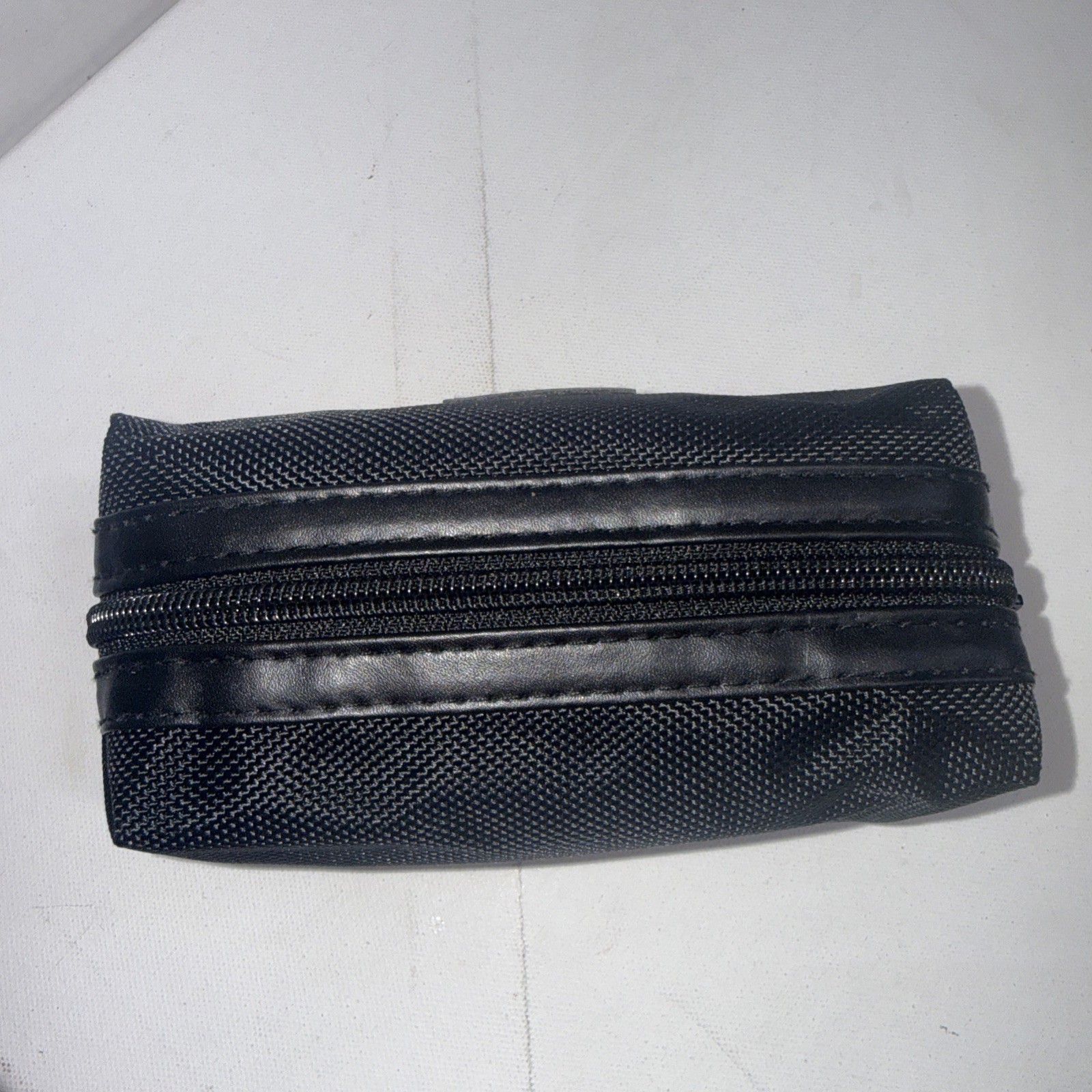 Tumi Delta Accessory Pouch Bag Zip Case Black Makeup Toiletry Travel & Eye Mask