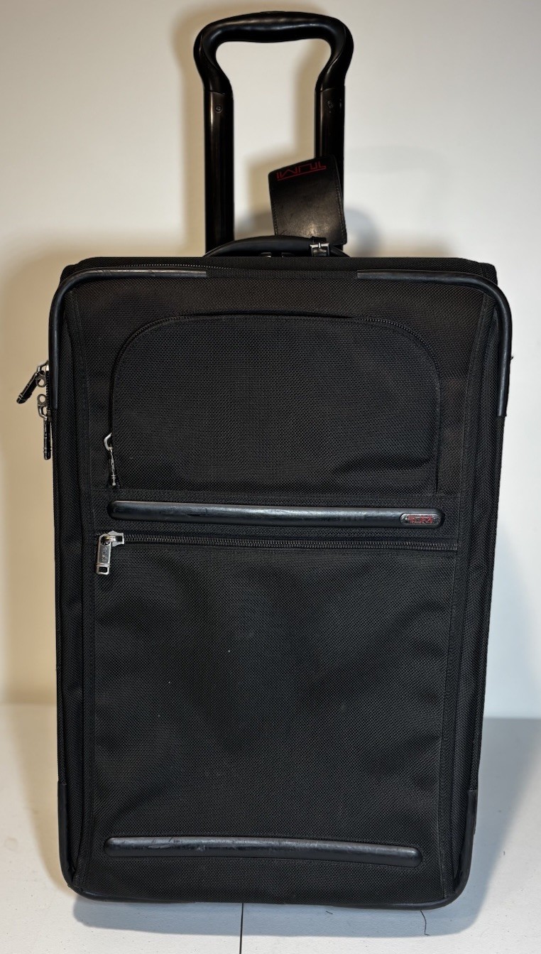 TUMI Men Carry Case Suitcase Travel 22012D4 Limited Edition VHTF Rare Popular Pr