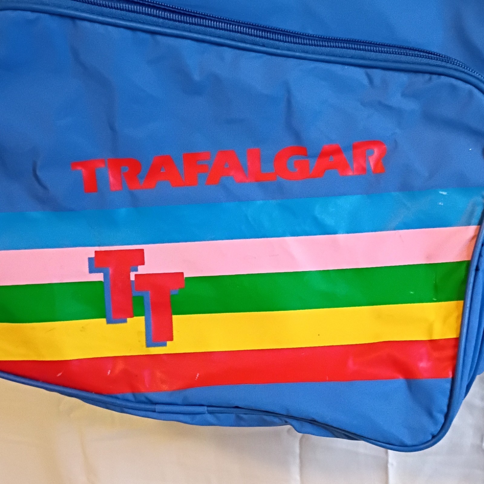 Trafalgar Men’s Medium Blue Striped Messenger Bag Zip Shoulder Strap Adjustable