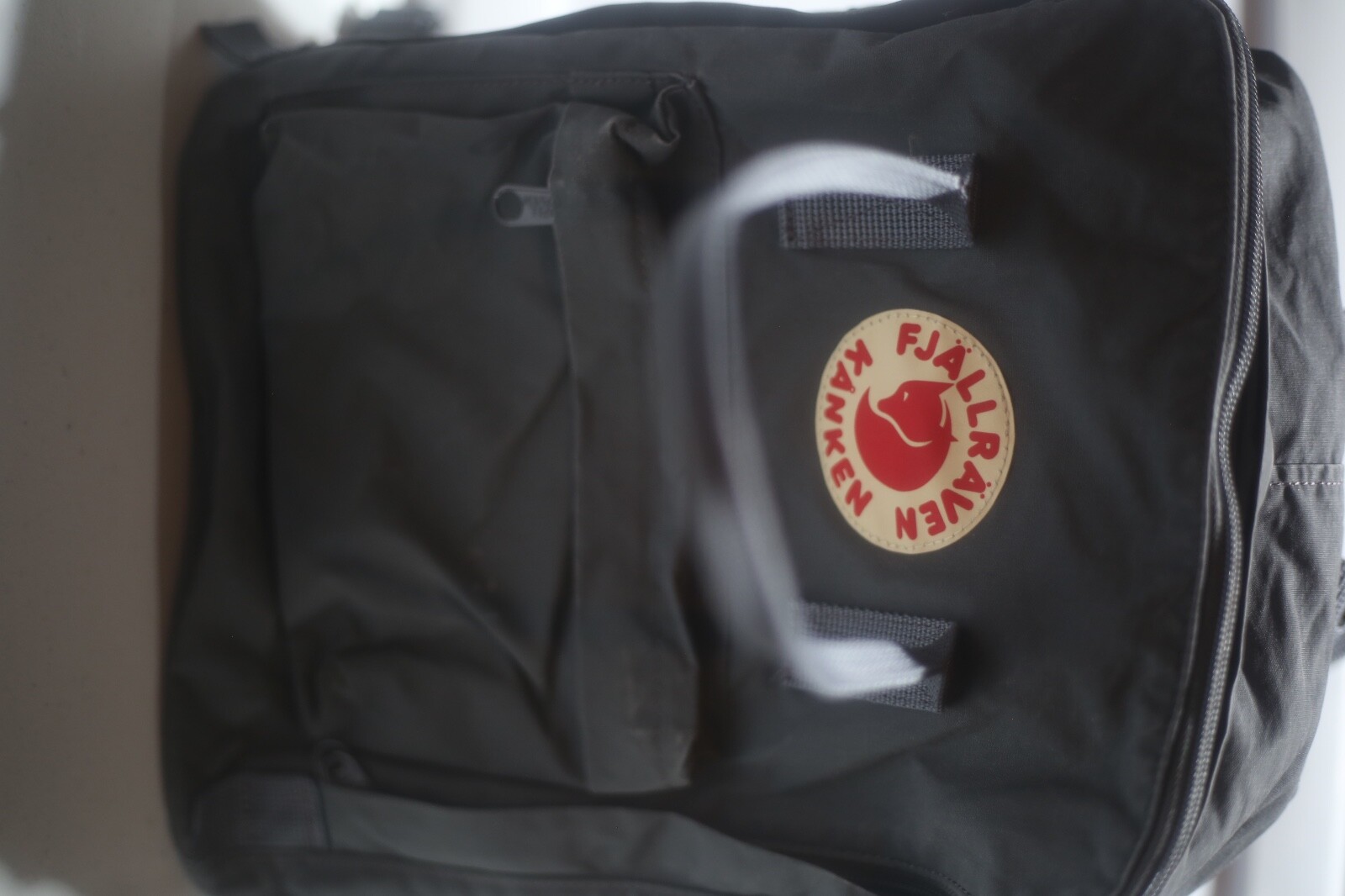 Fjallraven Kanken Classic Pack Original Backpack Graphite Gray Canvas