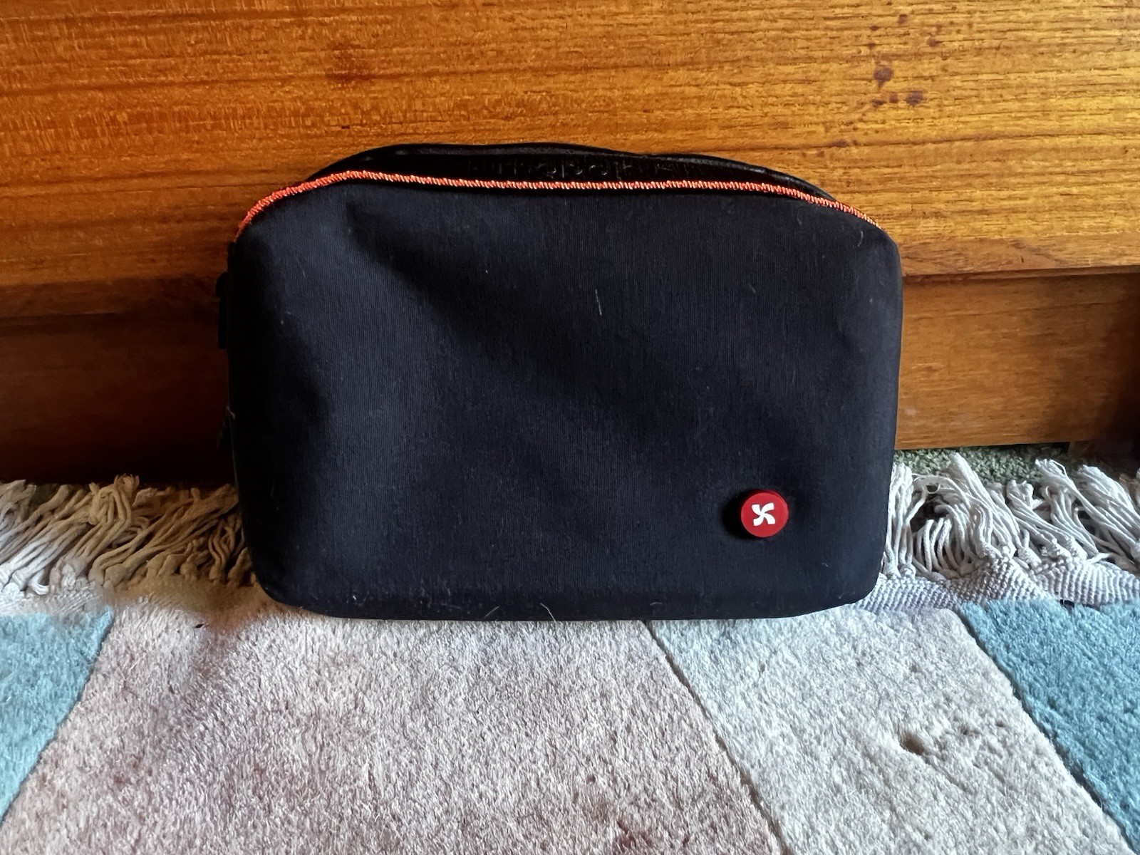 NWOT Mopak tech porch Travel Bag Padded Organization