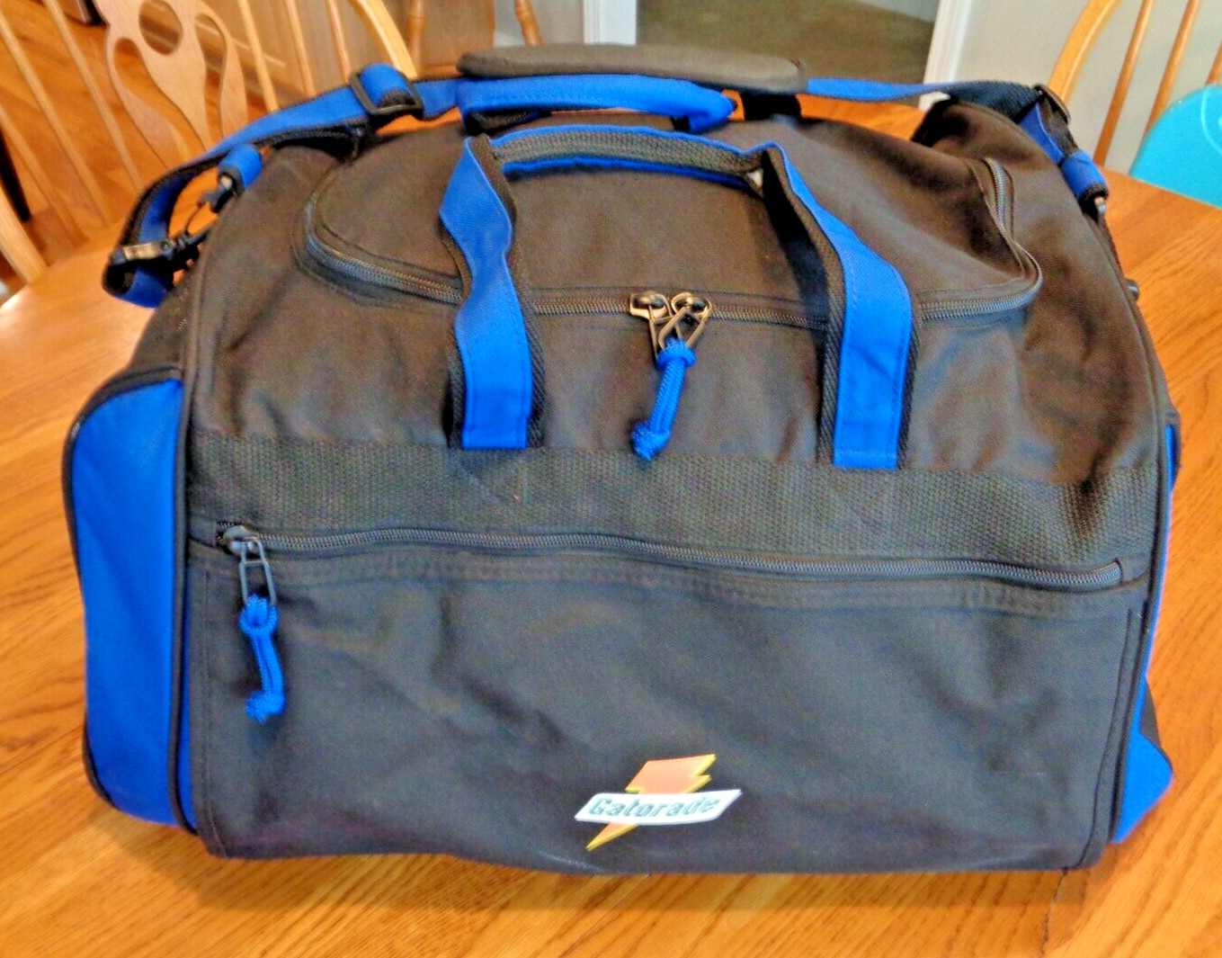 Vintage 90s Gatorade Sport Duffle, Gym, or Over Night Bag with Classic Logo