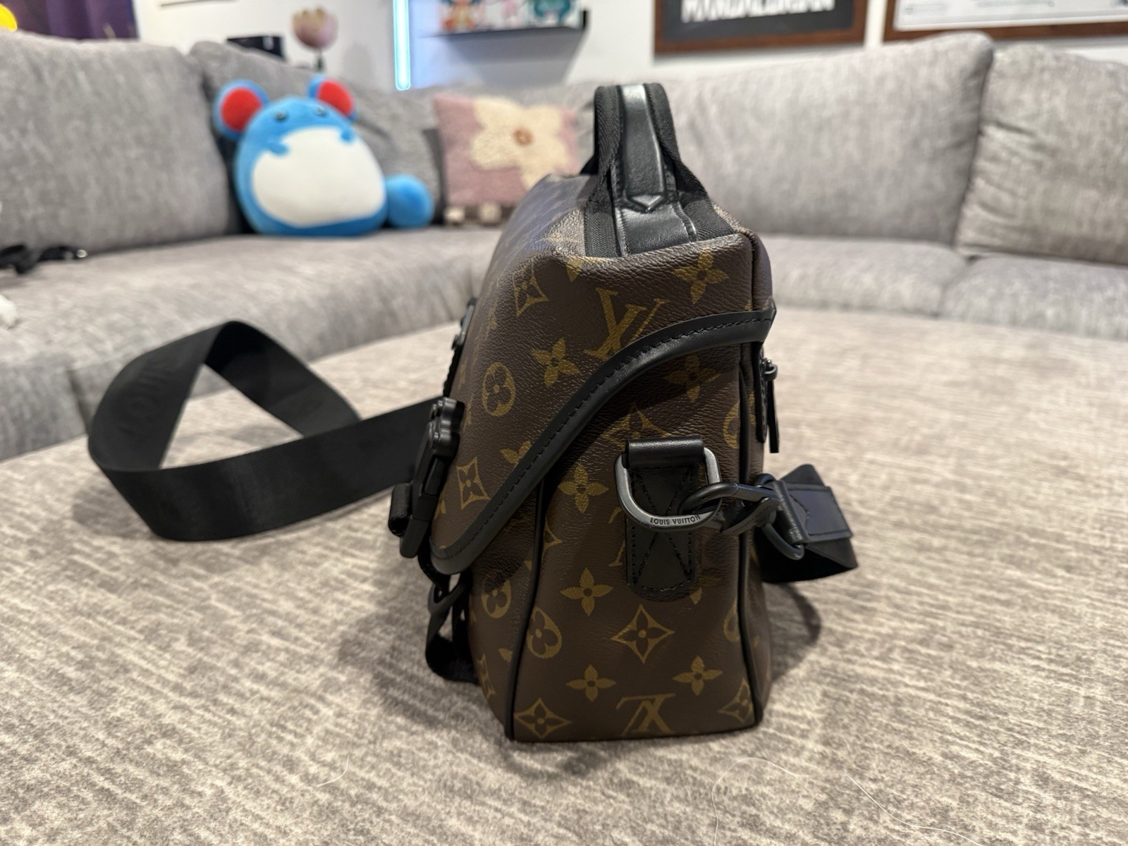 Louis Vuitton Monogram Crossbody Trail Messenger Bag Black Hardware Buckle Strap