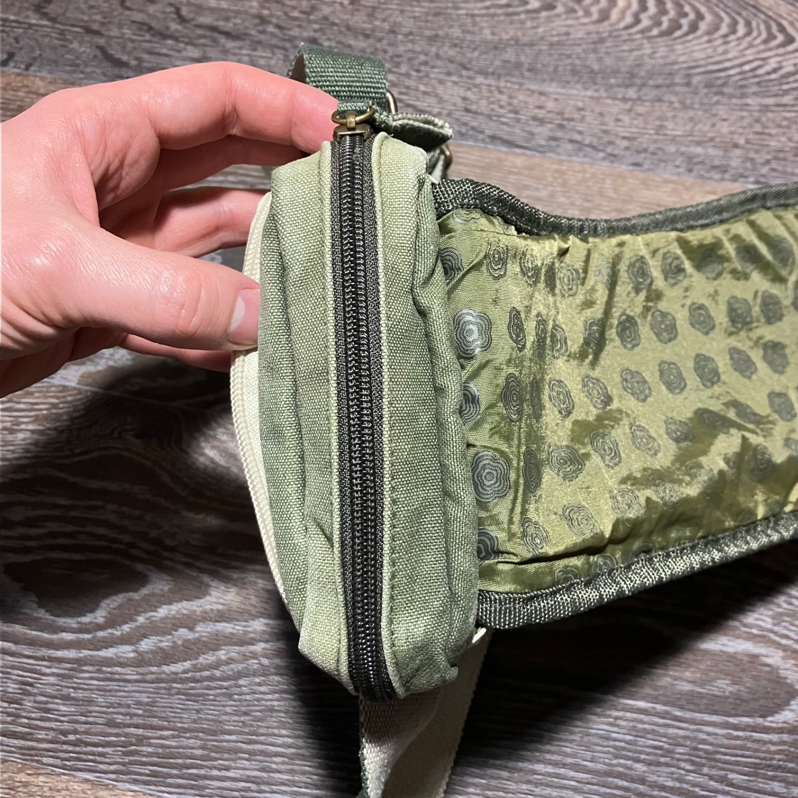 Y2K Vintage KICKERS Messenger Shoulder Bag Beige Khaki size 16×22 cm