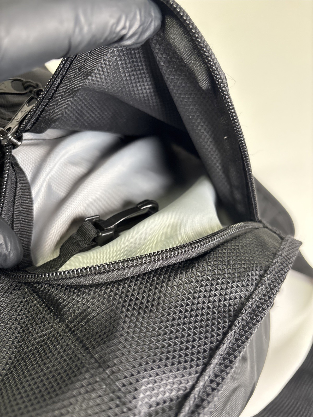JanSport Network Messenger Bag Black Techwear Gorpcore Laptop Crossbody Utility