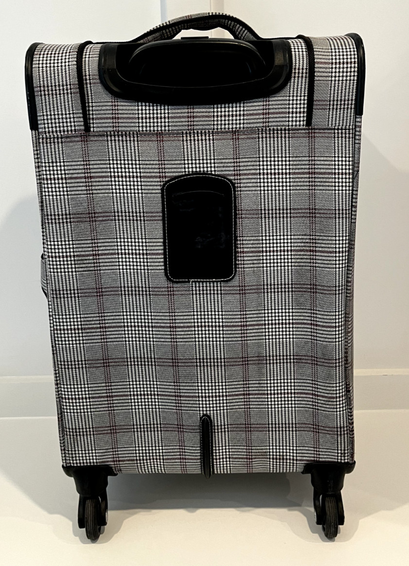 London Fog 8600 Knightsbridge 20″ 21″ Expandable Spinner 360HL Plaid Carry On