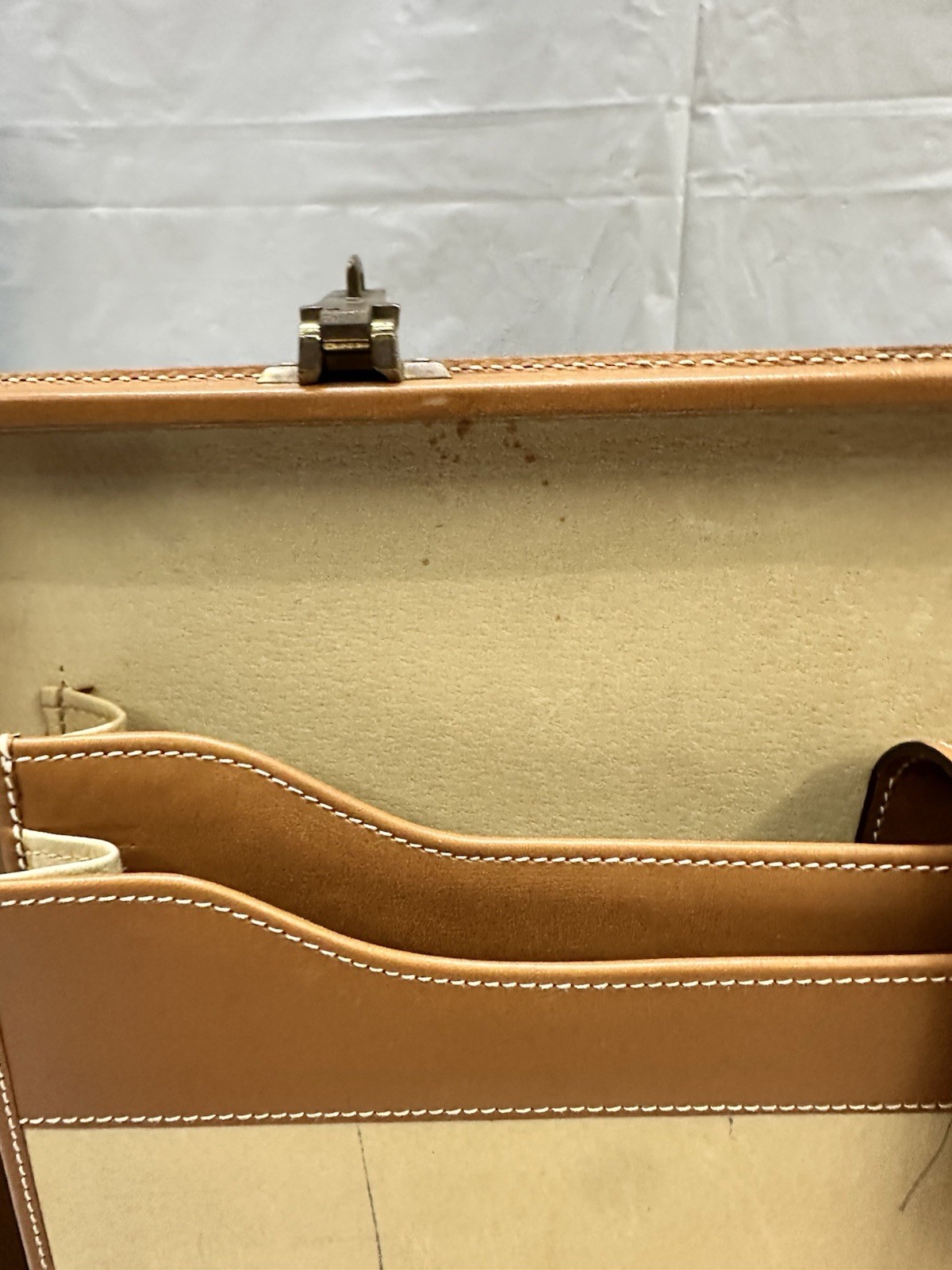 VINTAGE LEATHER GUCCI BRIEFCASE ATTACHE RARE HARD SIDED