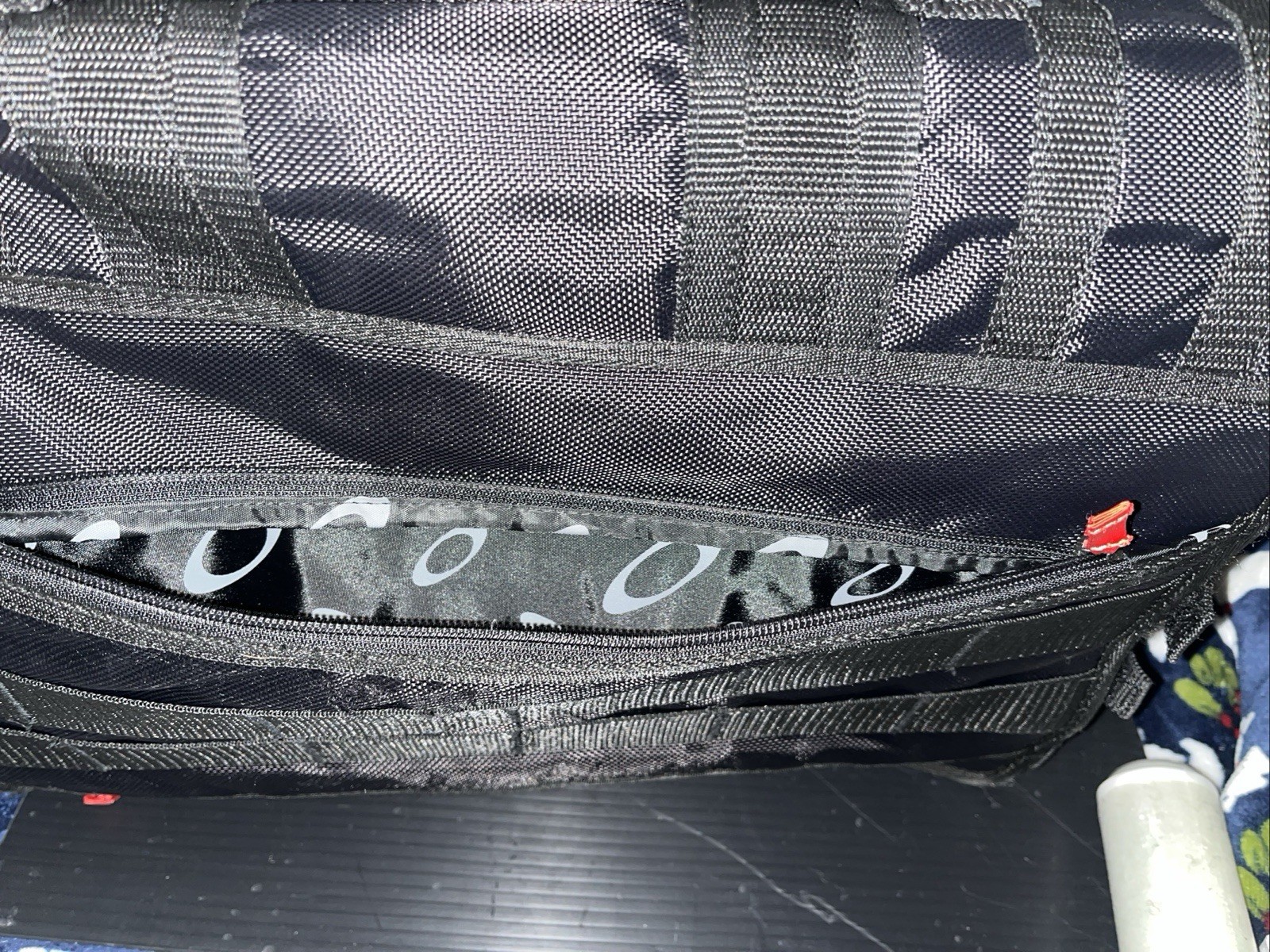 RARE OAKLEY AP MESSENGER BAG “DEXTER” TV Tactical Field Gear Range Excellent!