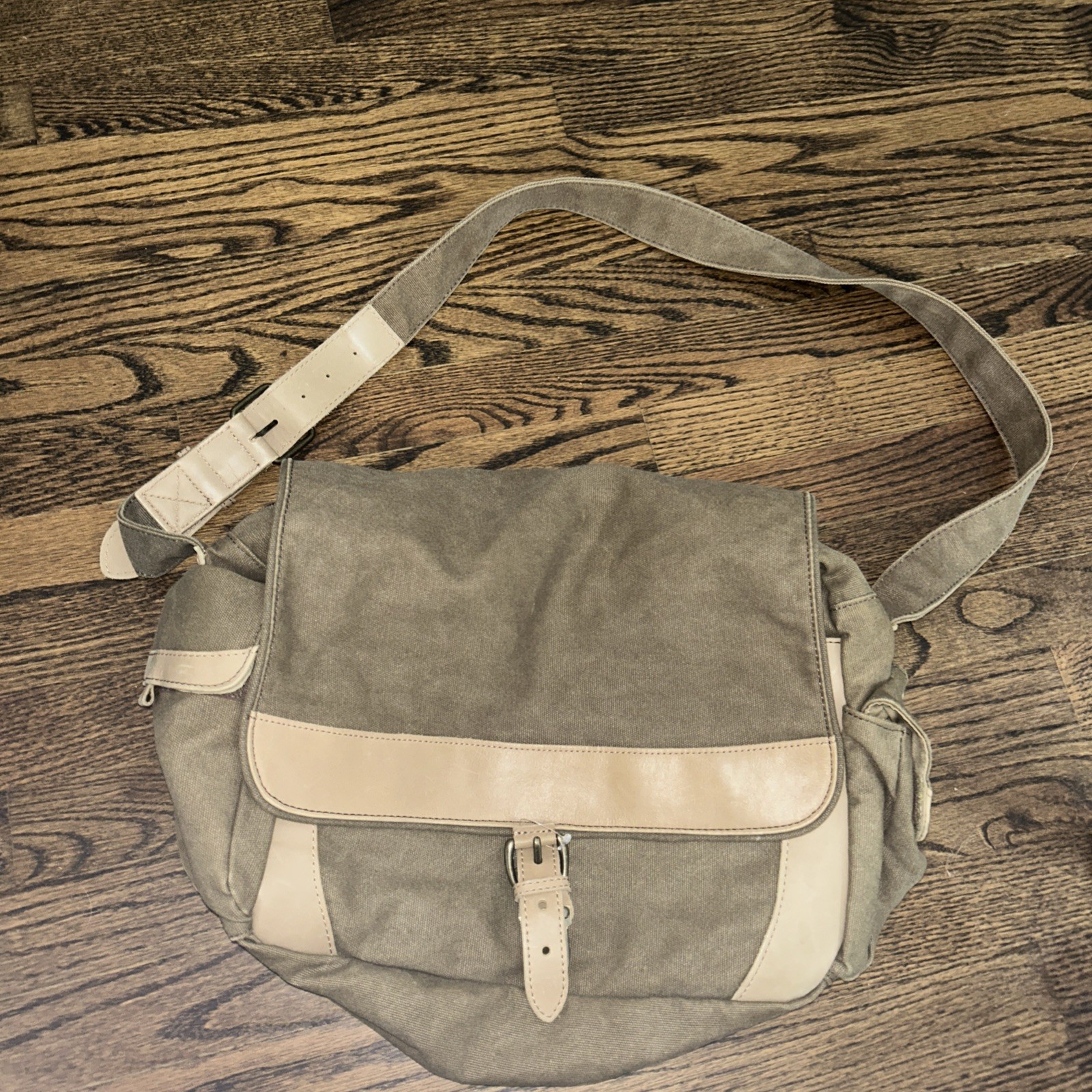 LL Bean Leather Canvas Crossbody Messenger Bag Olive Green Flap Distressed Field