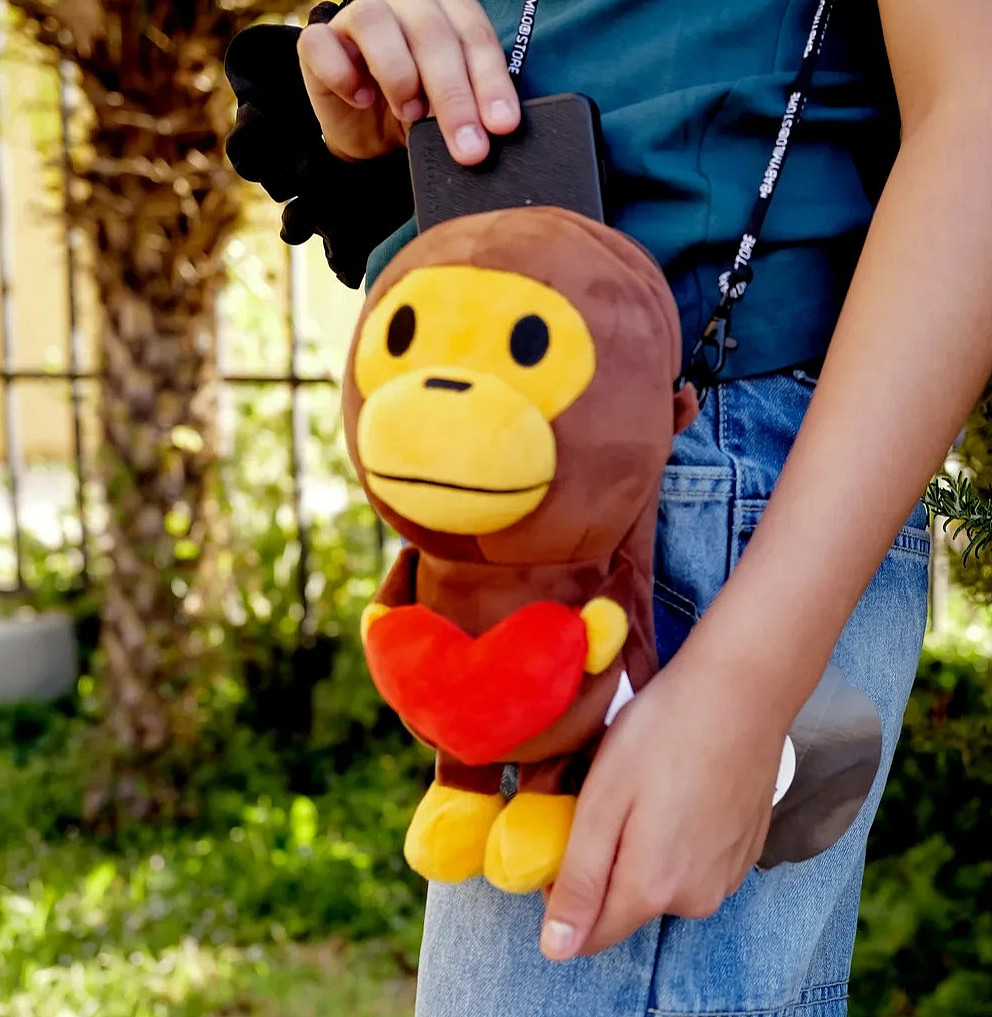 A Bathing Ape BAPE Baby Milo Heart Mobile Pouch Shoulder Bag Store Crossbody NWT