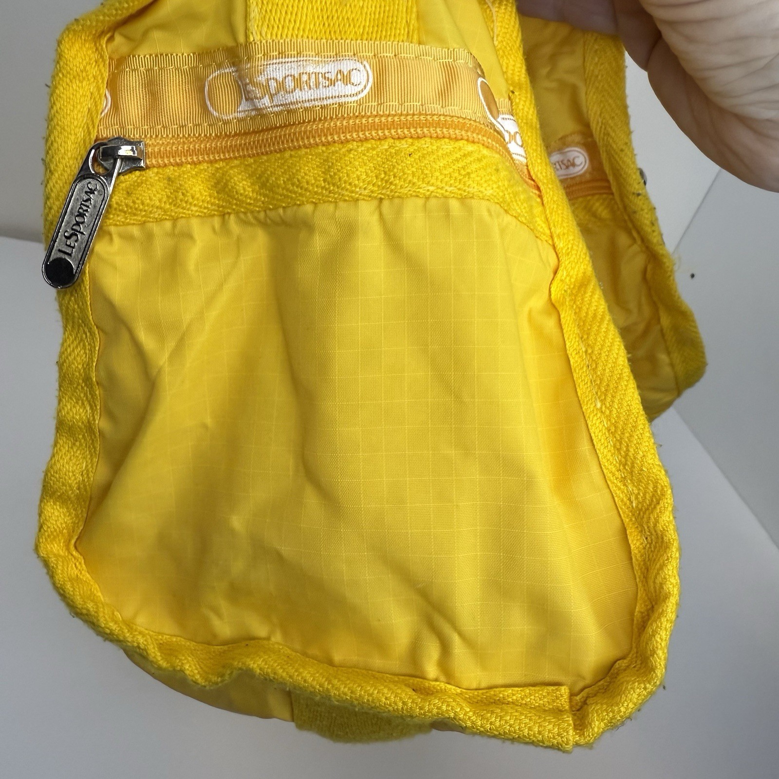 LeSportsac Adjustable Strap Carry On Crossbody Bag Yellow USA Vtg 80s 13”x10”x5”
