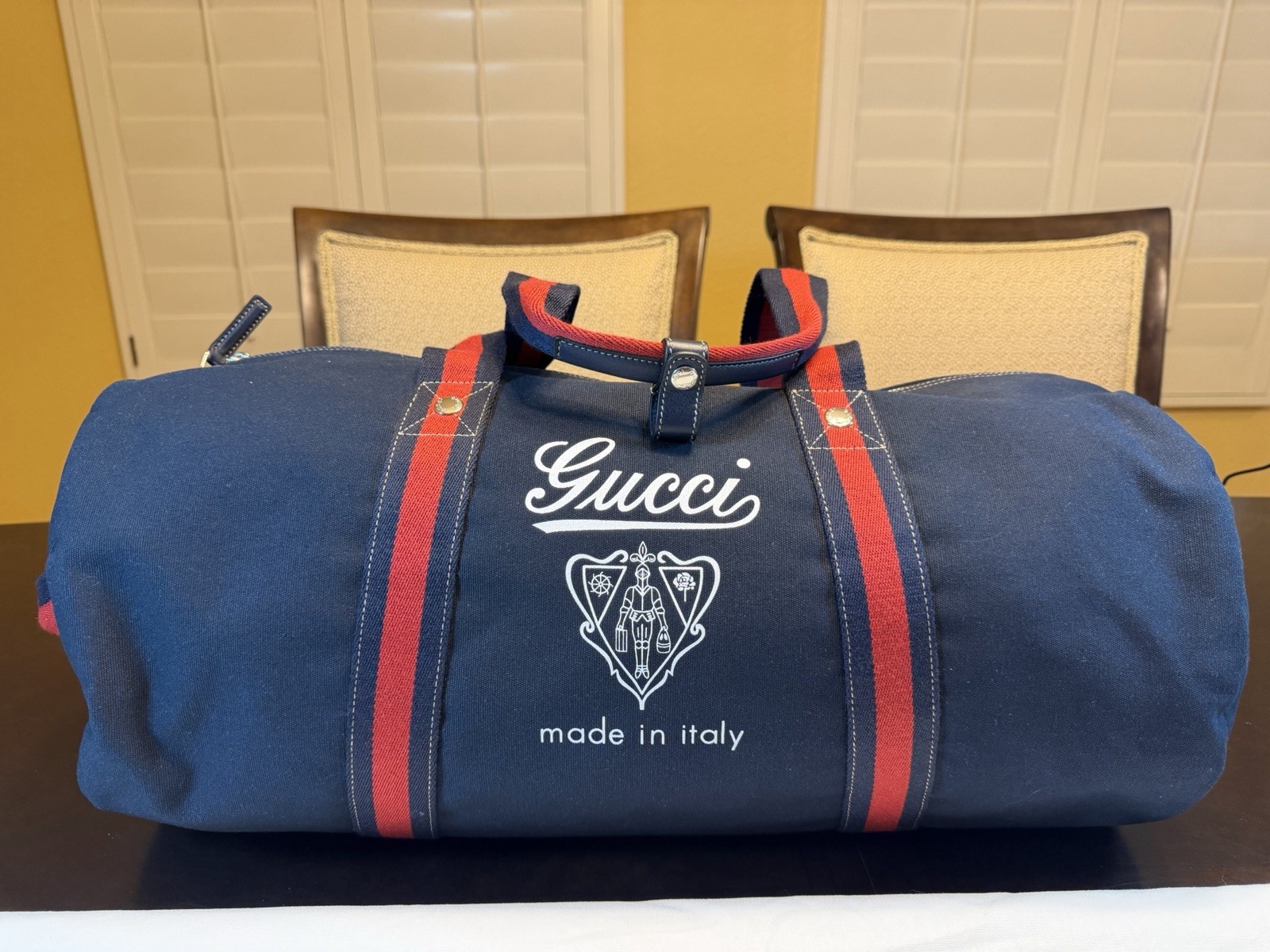 New Authentic Gucci Crest Logo Navy Canvas Duffle Bag Large