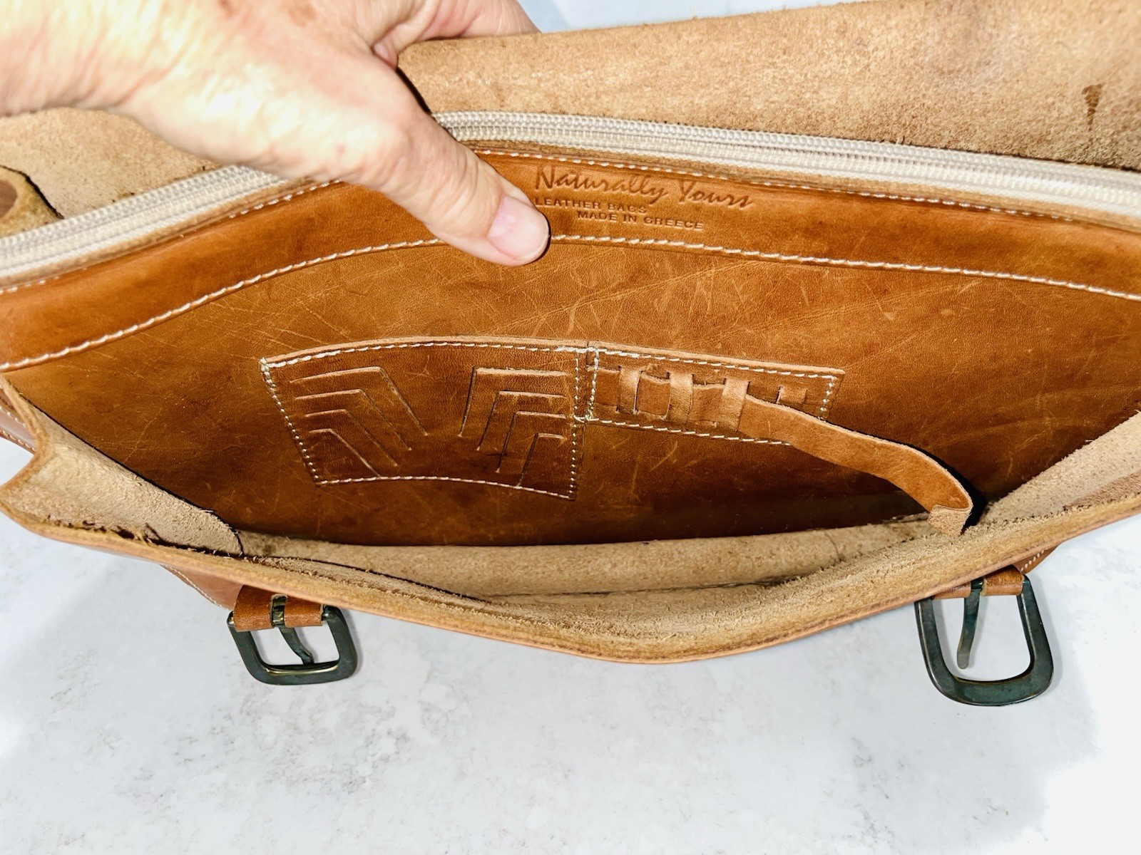 VTG Cognac Leather Briefcase/Laptop Bag w/5 Pockets By Naturally Yours-Greece