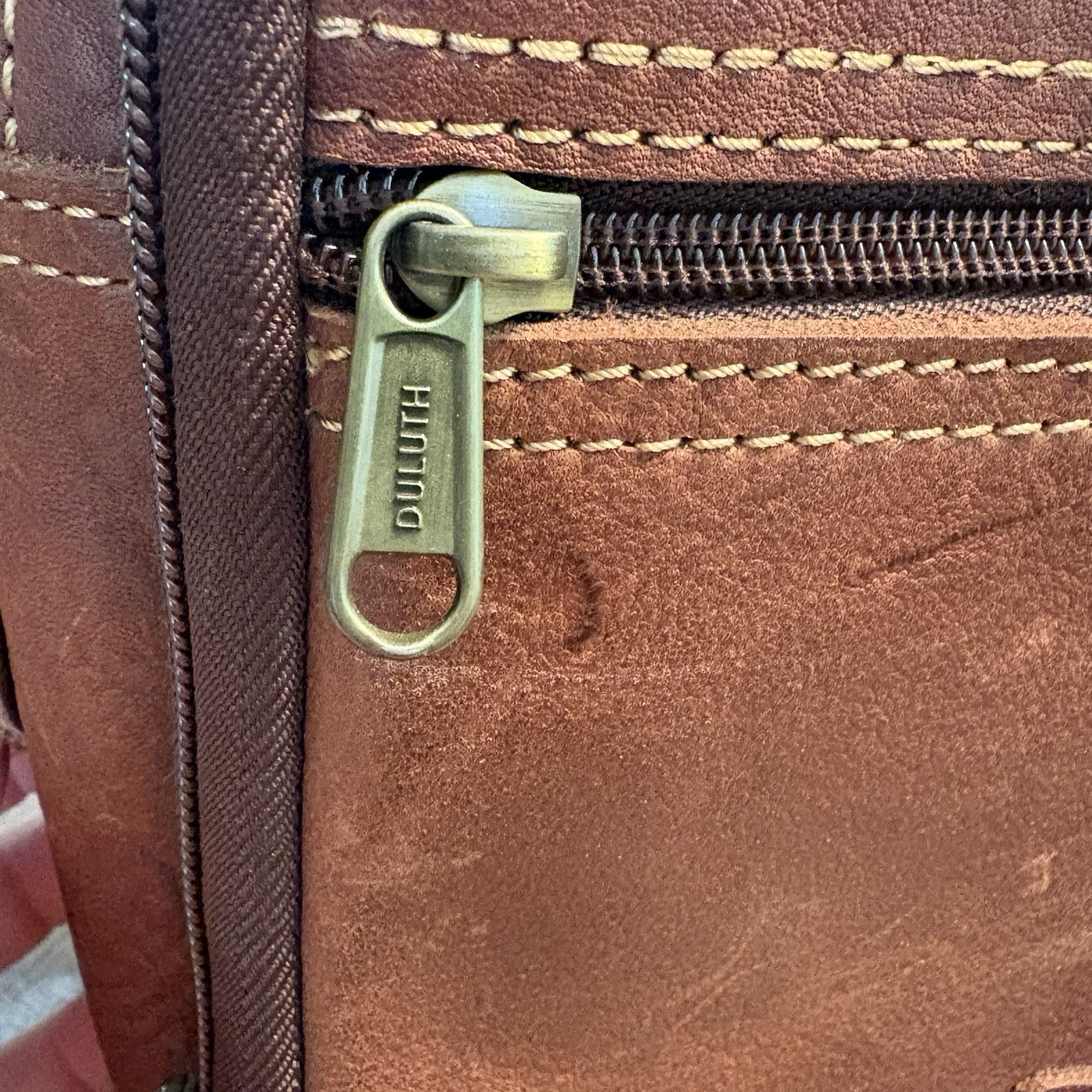 Duluth Trading Co Lifetime Leather Travel Bag Brown Crossbody Messenger 97310