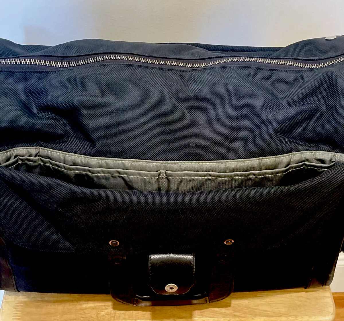 Glaser Design Deal Bag- Medium