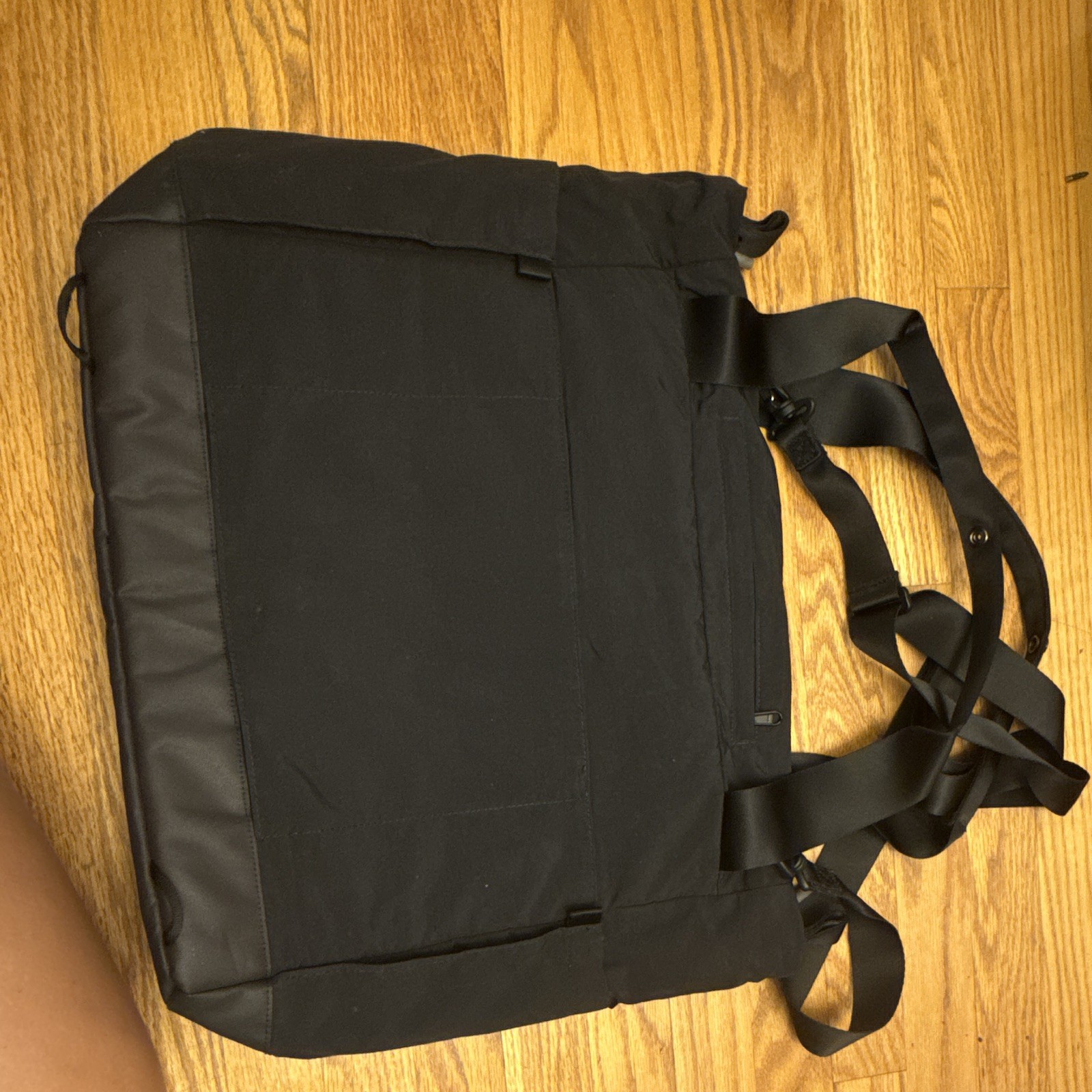 The North Face Black Large 25L Duffle Bag NF0A52T6 Zip, 2 Pockets, Straps