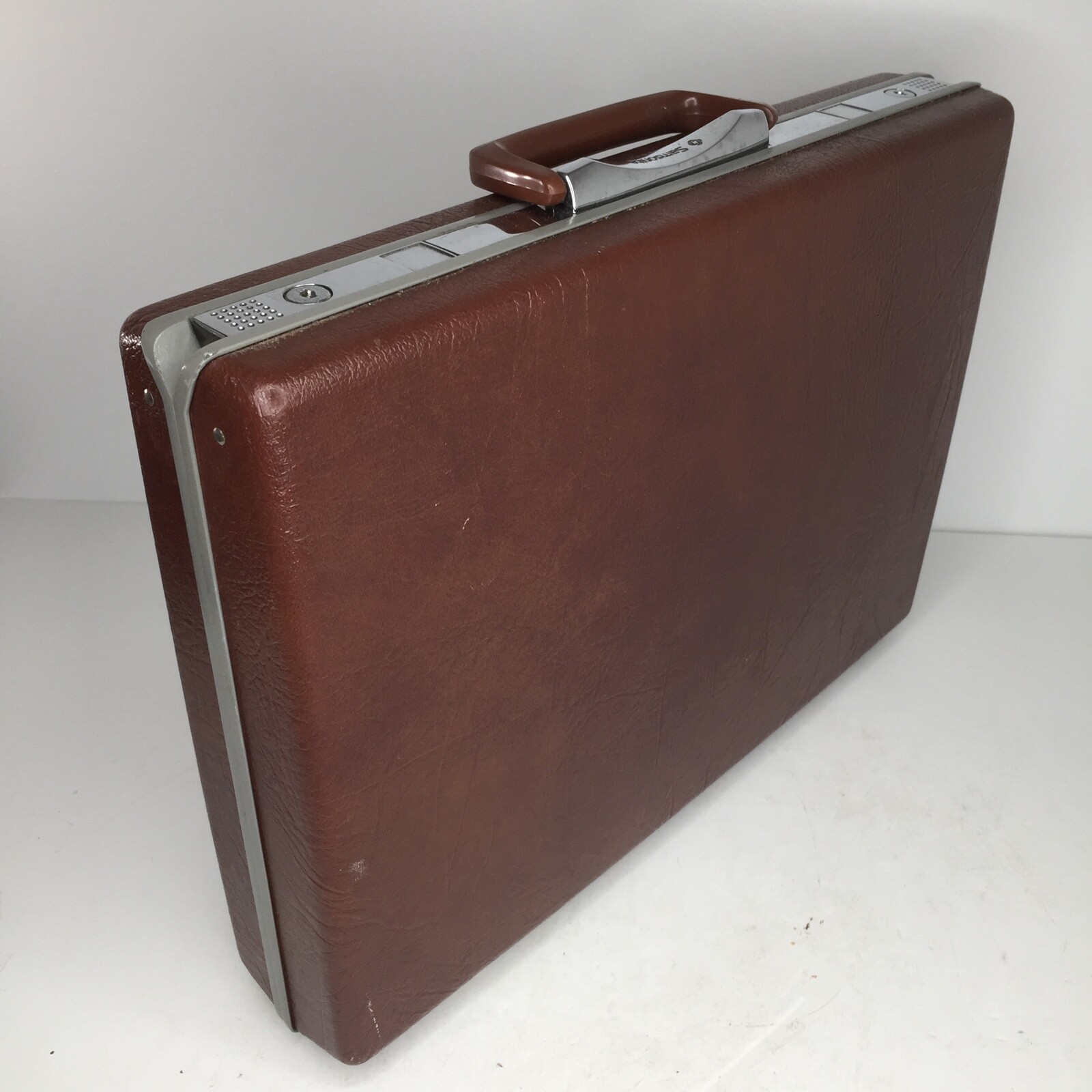 Vintage Samsonite Briefcase – Brown Hard Side Slim MidCentury Attache MCM NO KEY