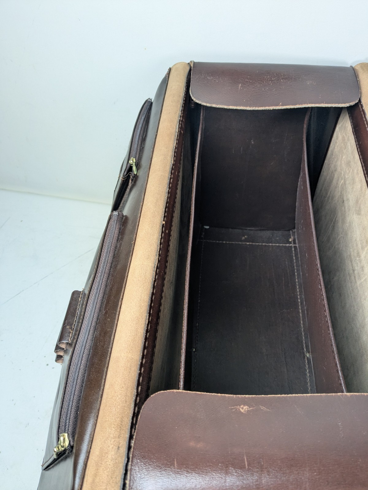 Vintage Leather Hard Shell Attaché Doctor Lawyer Pilot Briefcase Made in USA