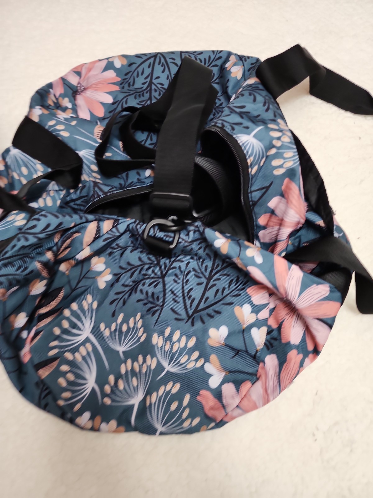 Jadyn B 19″ Barrel Women’s Duffel Bag Navy Floral RN146053 100% polyester China