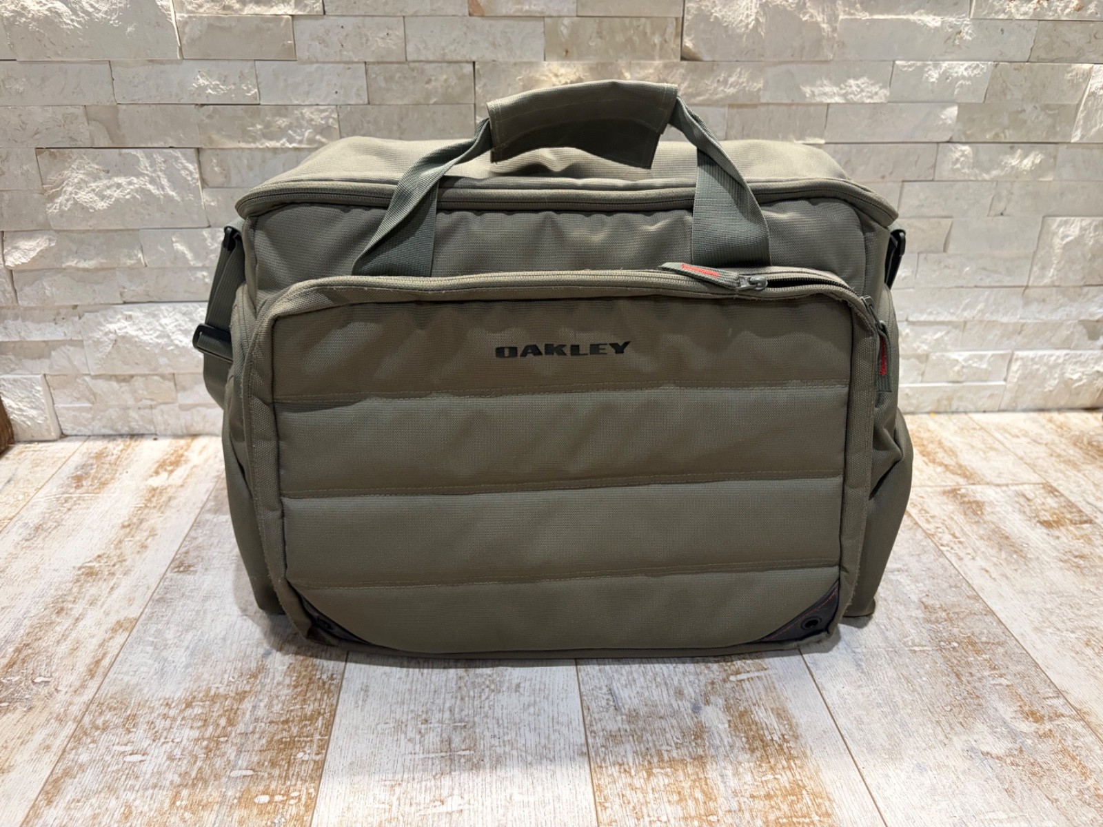 This is an Oakley range / duty bag for law enforcement.