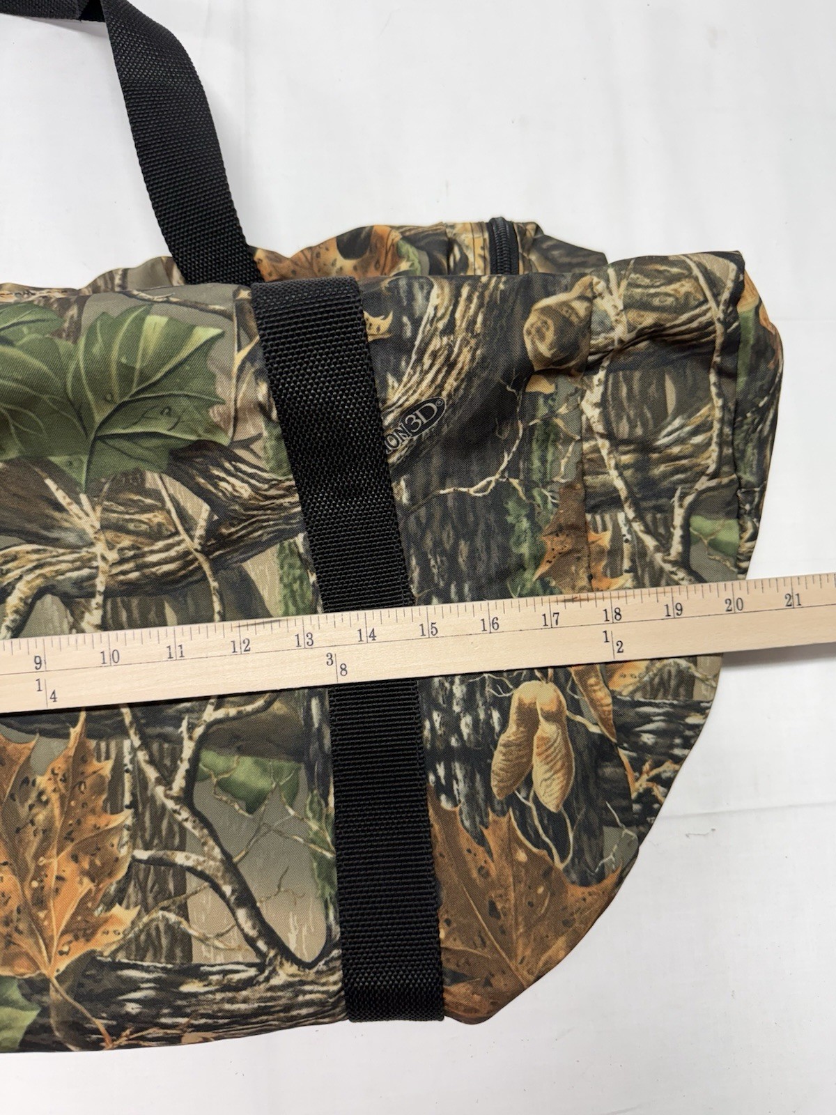 Cabela’s Camo Duffel Bag, Seclusion 3D, 19″ Hunting Gym Travel Tote No SHOULDER