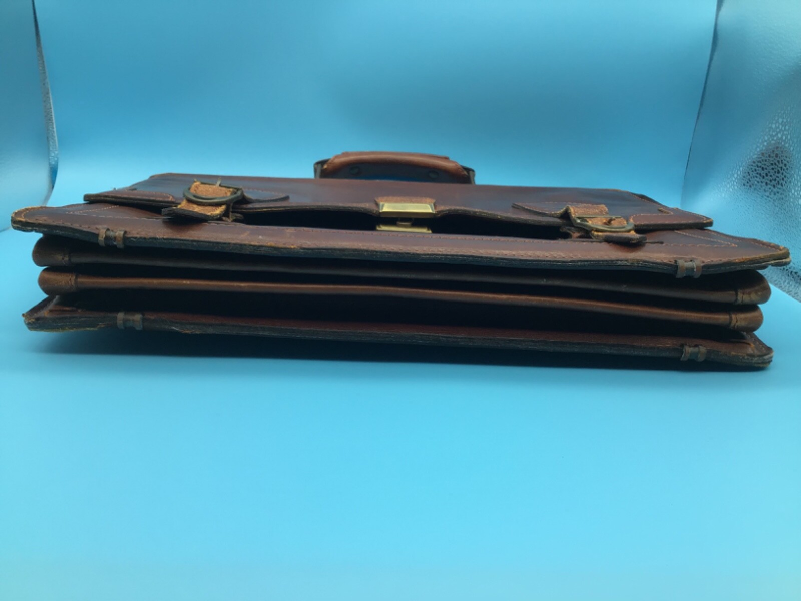 Renwick Brown/Tan Leather Briefcase Made in Canada Vintage 17 x 14 Inches