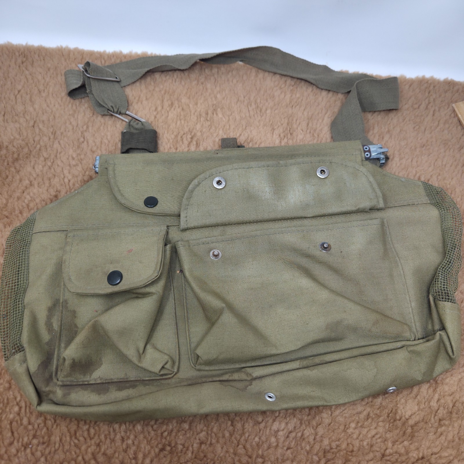 VTG Compac Green Fabric Fishing Shoulder Bag – 60s 70s FLAW Look Read Rare