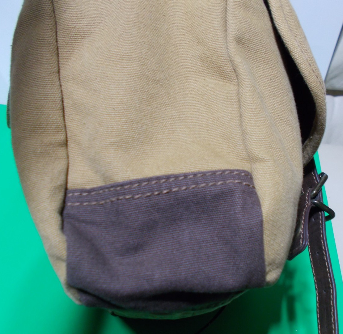 American Eagle Outfitters Finest Quality Khaki Canvas Messenger Bag NWOT