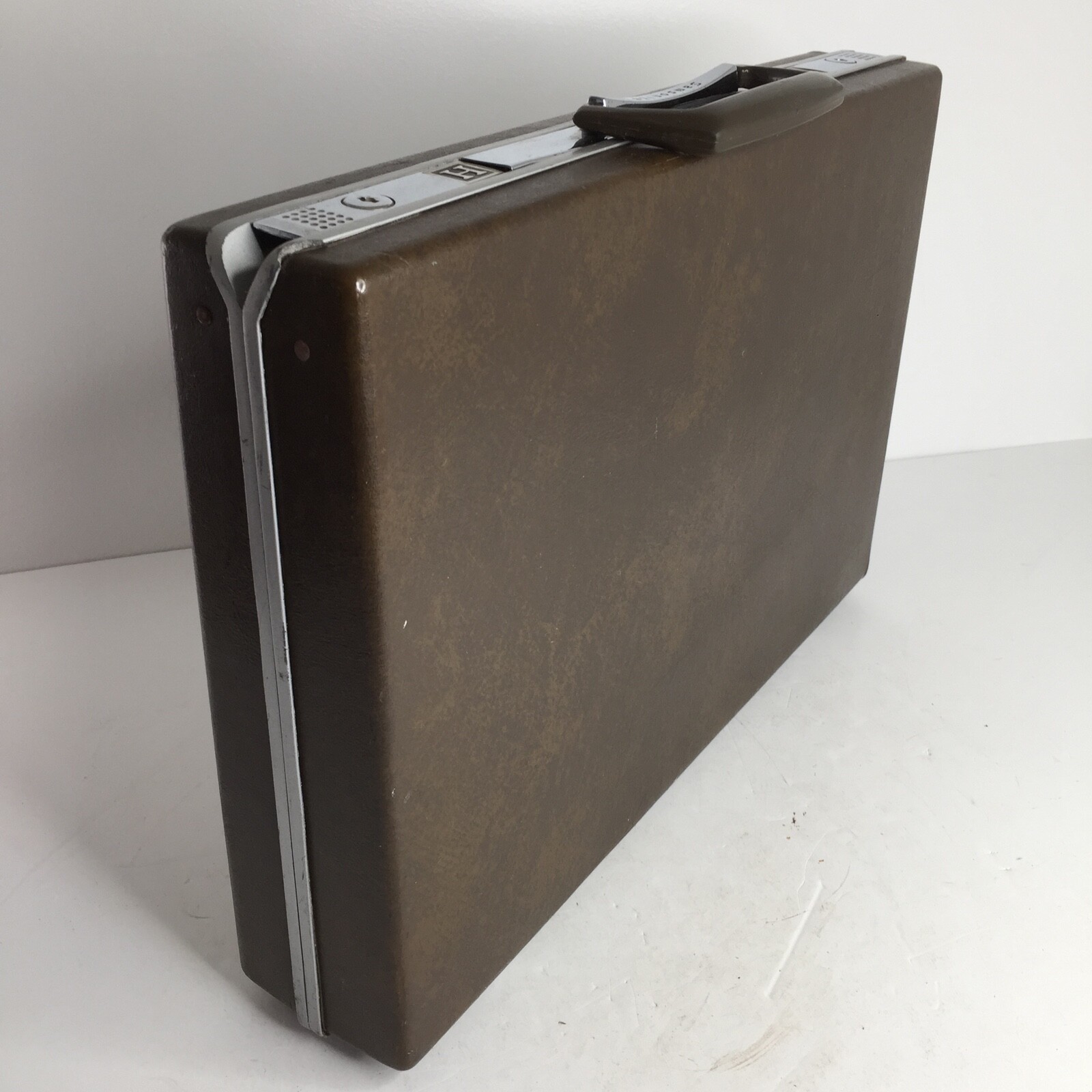 Vintage Samsonite Briefcase – Grey Hard Side Slim MidCentury Attache MCM NO KEY