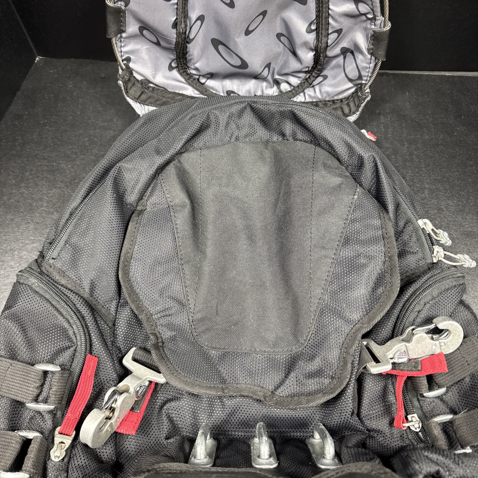 Oakley Kitchen Sink Tactical Field Gear Backpack Stealth Black Daypack, Used!