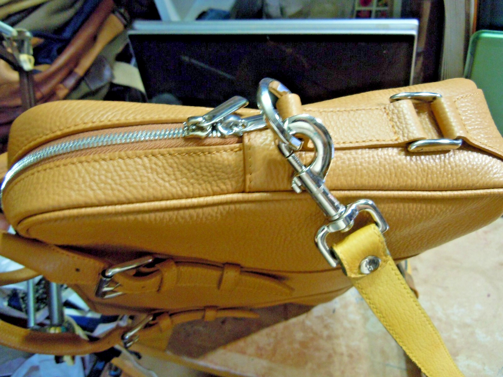 New Auth Overland Old Leather’ STRINGER U2 BAG Messenger/Briefcase