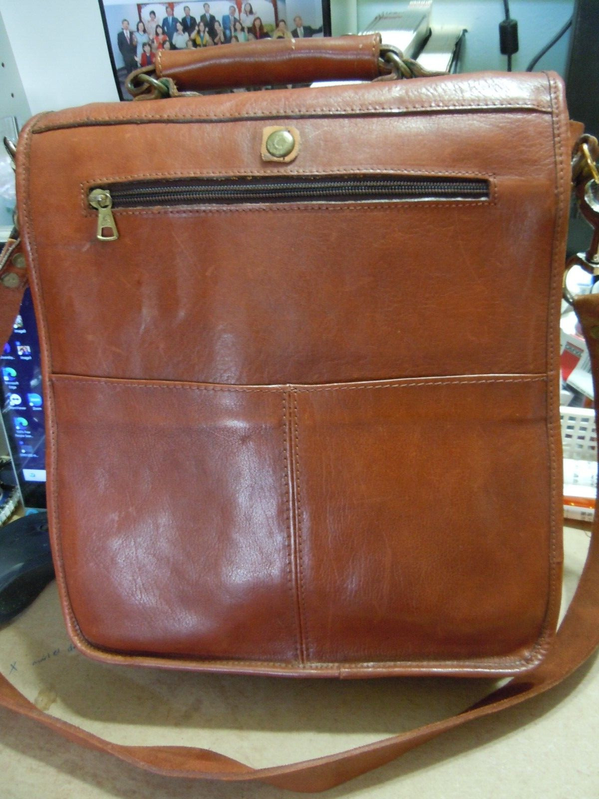 Vintage Eddie Bauer Designs by Sevestet New York All Leather Messenger